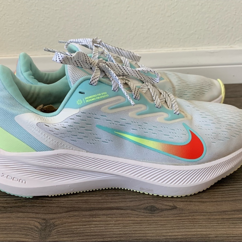 Nike - Picture 9 of 13